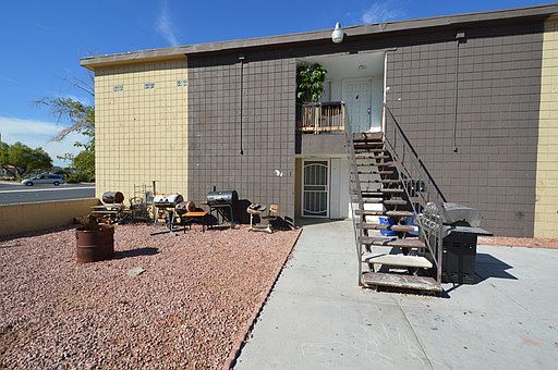 1st image of 2925 Stewart Ave APT 1