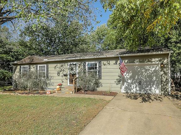 2nd image of 9236 W 100th Ter