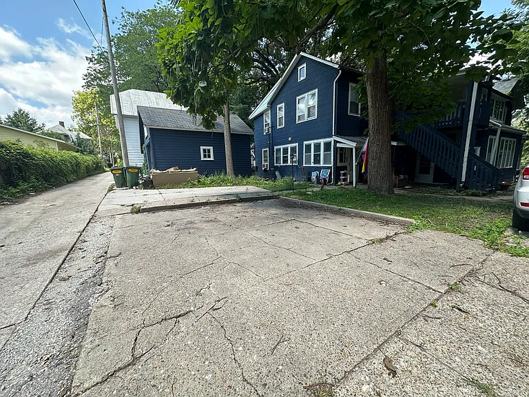 1025 E Washington St #2 — Photo 21