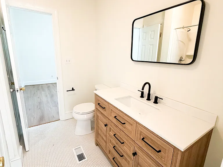 208 N Buchanan Blvd #4 — Photo 12