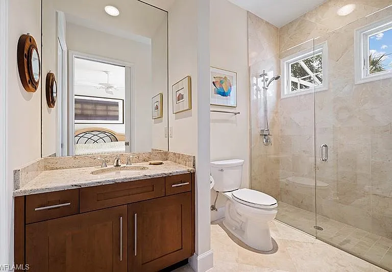 433 Crestwood Ln — Photo 26