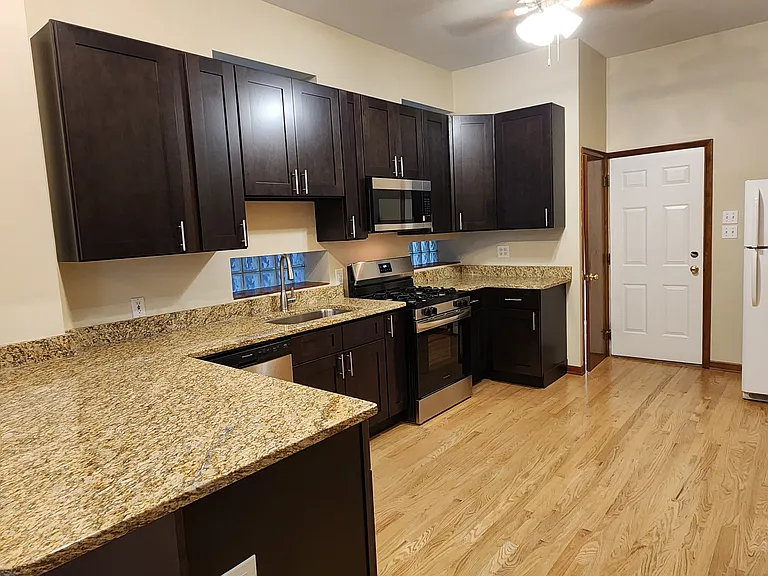 1436 N Paulina St #1F — Photo 6