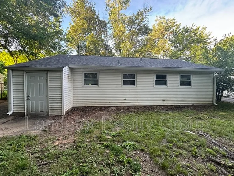 4721 Granada Dr — Photo 28