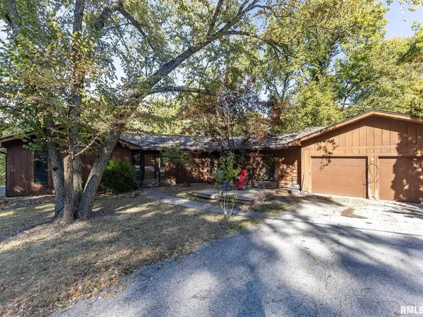 2331 29th Avenue Court Dr, Moline, IL 61265
