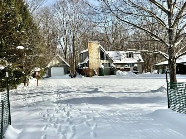 631 Carr Ln, Russell, PA 16345