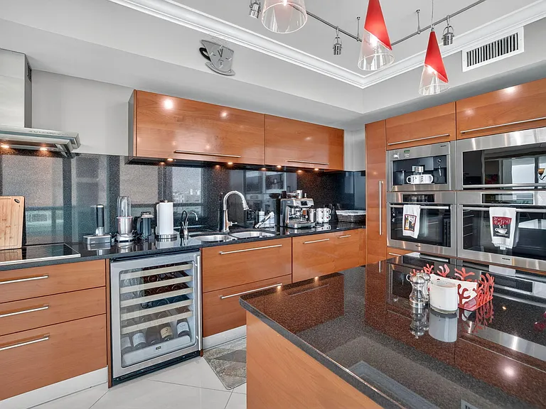 101 S Fort Lauderdale Beach Blvd #905 — Photo 9