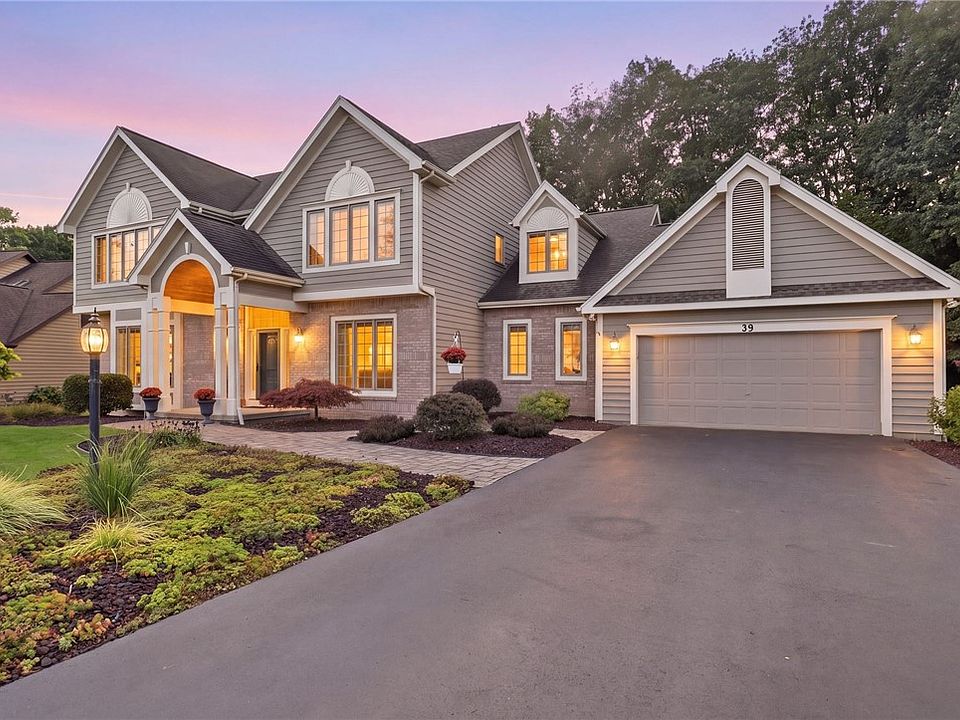 1st image of 35 Woodfield Dr