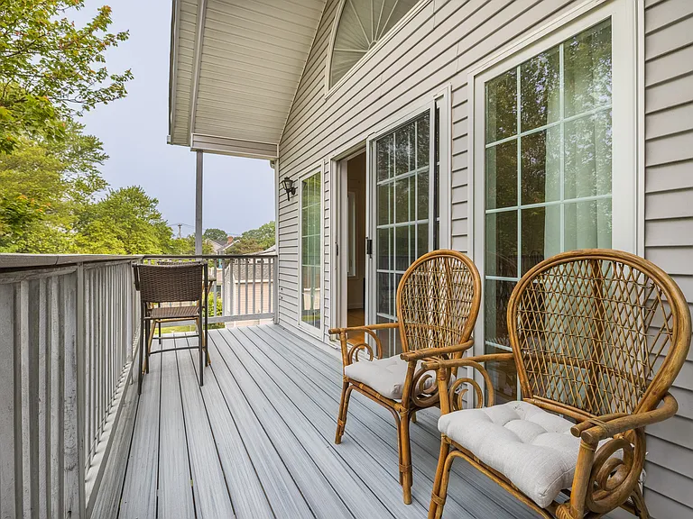 916 Reef Rd #1 — Photo 3