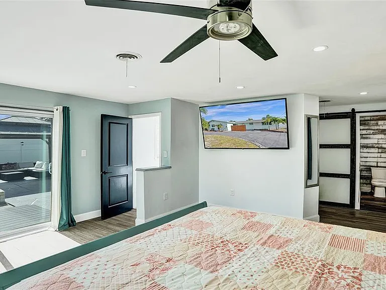 1710 SW 6th Ave — Photo 30