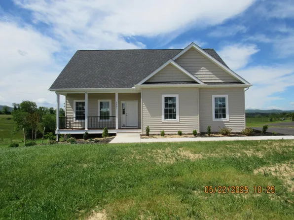 5231 Country Meadow Dr, Dublin, VA 24084