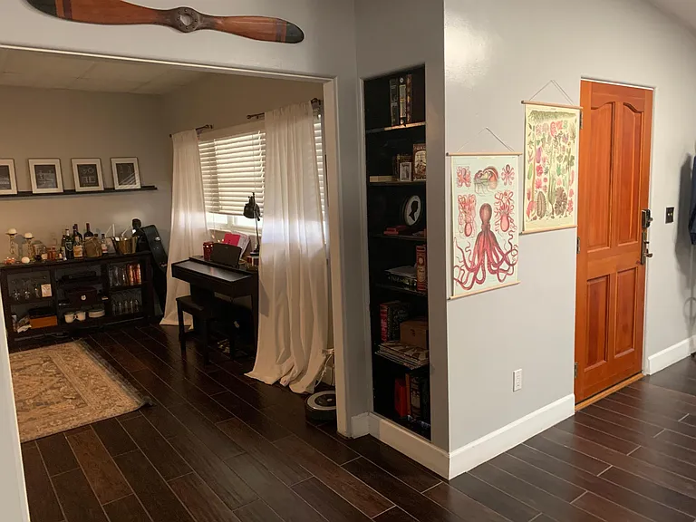 1608 Oranole Rd — Photo 30