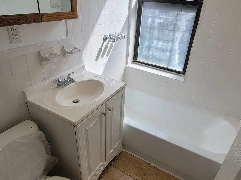2295 Grand Concourse #F3 — Photo 11