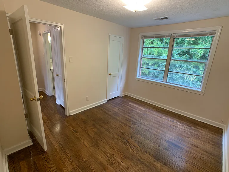 1691 Valley Ave — Photo 34