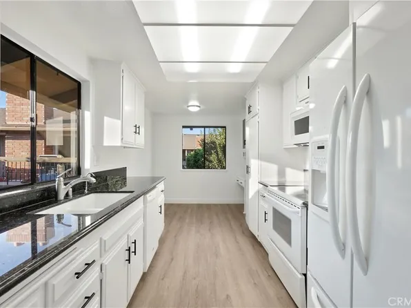 1111 S Coast Dr #30, Costa Mesa, CA 92626