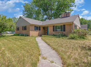 1512 Woodmere Pl, Bay City, MI 48708