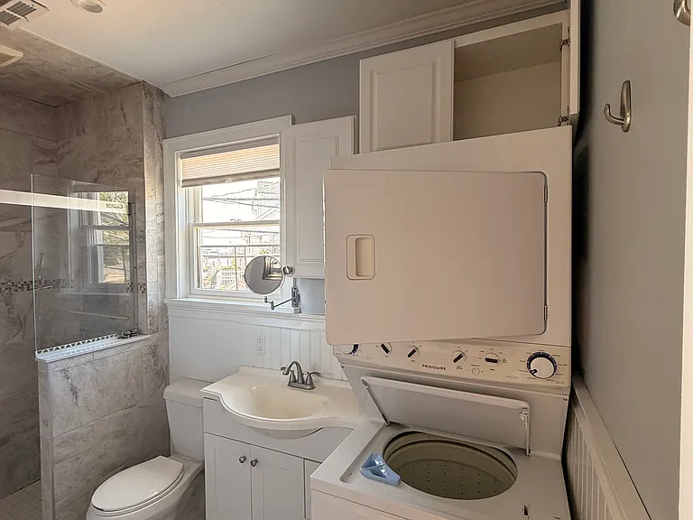106 E Main St #2 — Photo 6