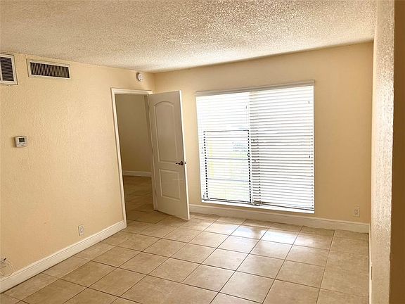 5th image of 4425 Treehouse Lane #A