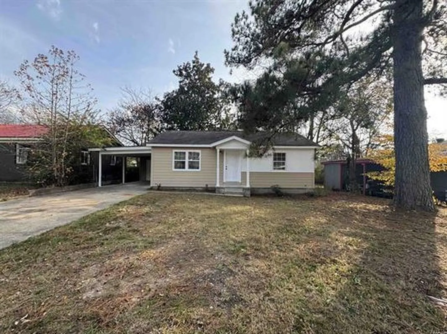 2 bed, 1.0 bath, 1198 sqft, $1,200 — Photo 1
