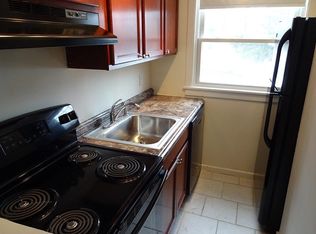 16 Walnut St APT 2, Portland, ME 04101
