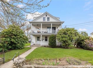 1561 Cranston St APT 1, Cranston, RI 02920