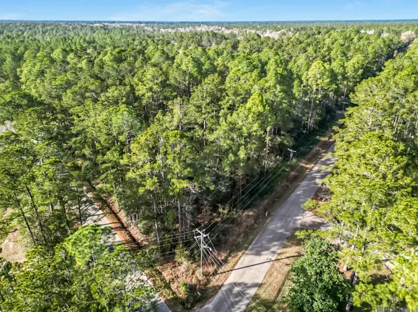 Warrior Dr, Lacombe, LA 70445