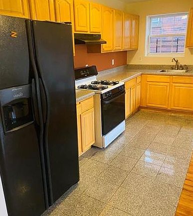 2nd image of 4442 Richardson Ave