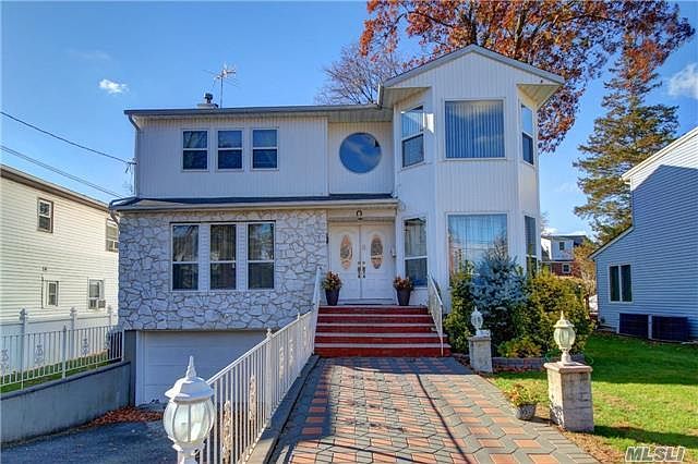 1st image of 8 Grant Ave