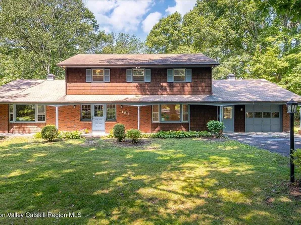 181 N Putt Corners Road, New Paltz, NY 12561