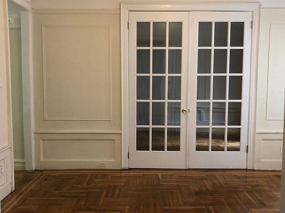 3rd image of 271 Parkside Ave APT B2