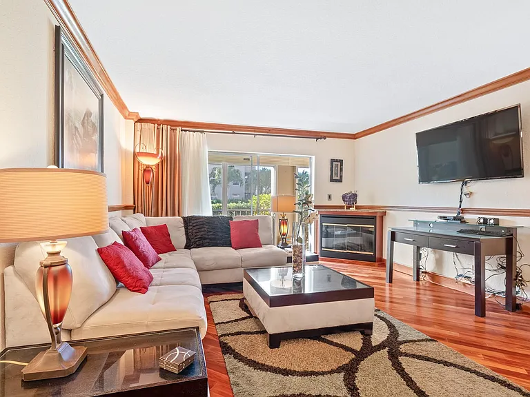 950 Ponce De Leon Rd #109 — Photo 4