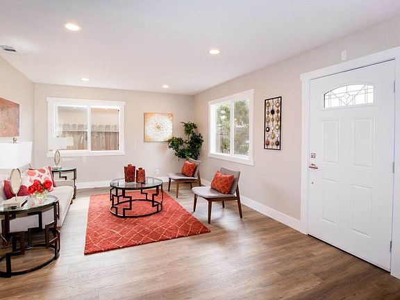 4th image of 2674 Chopin Ave