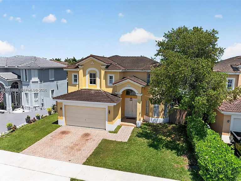 11007 SW 243rd Ln — Photo 2