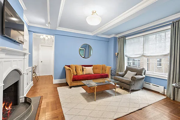 Living room, photo 1