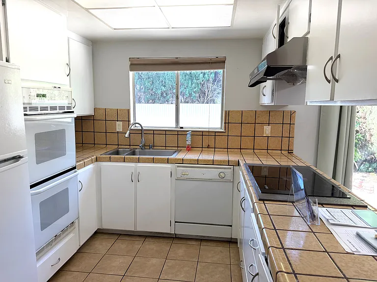 1565 Sonoma Dr — Photo 8