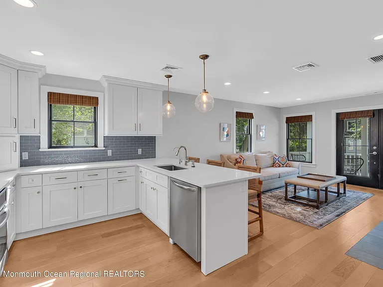 515 Beechwood Ave — Photo 4