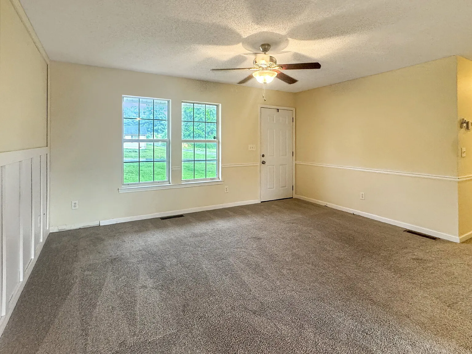 3 bed, 2.0 bath, 1100 sqft, $1,540 — Photo 3