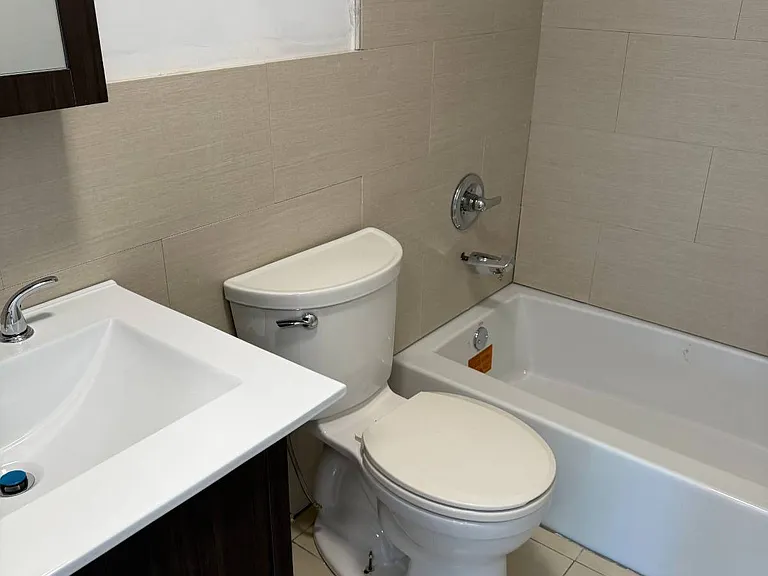 355 Avenue Darlington #1 — Photo 9