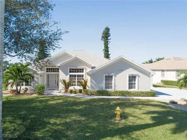 11784 Lady Anne Cir, Cape Coral, FL 33991