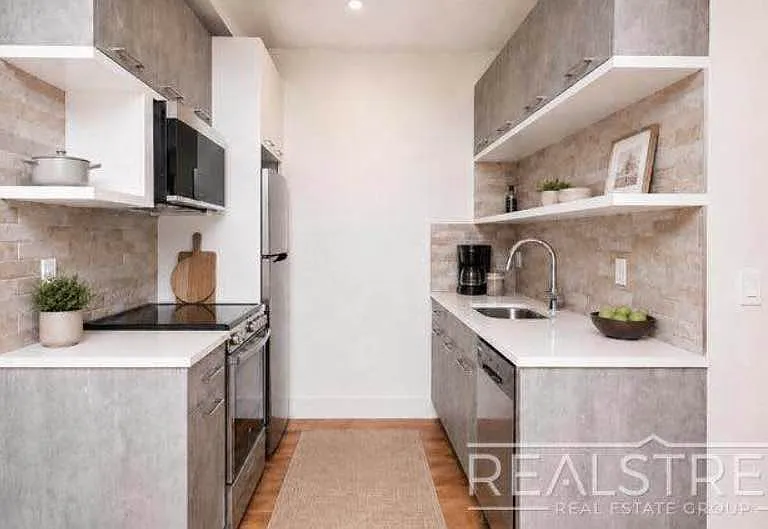 1526 Park Pl #4F — Photo 2
