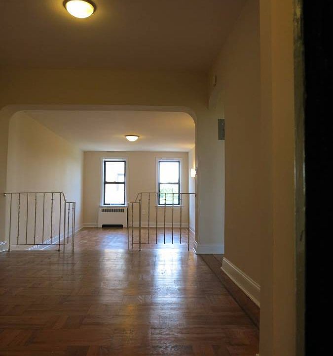 1st image of 480 W 187th St APT 5F