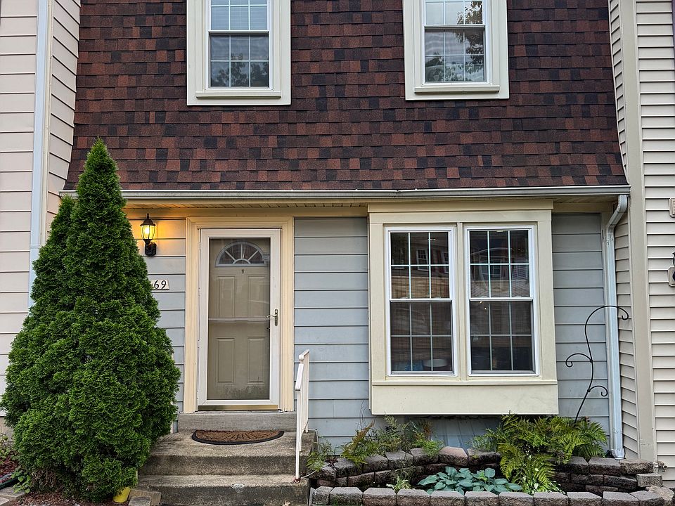 1st image of 7469 Towchester Ct