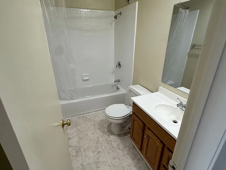 18530 Prairie St. — Photo 2