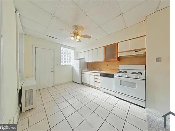 2329 S 12th St, Philadelphia, PA 19148