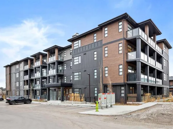 55 E Lucas Way NW #2305, Calgary, AB T3P 1M3