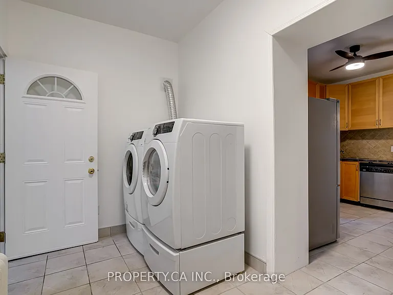136 Ontario Ave #1 — Photo 18