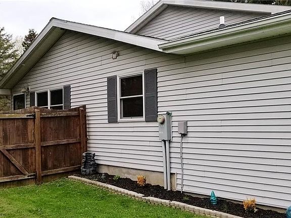 3rd image of 6236 Country Ln