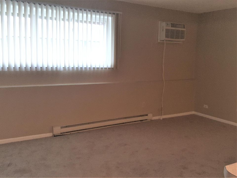 2nd image of 518 Bellarmine Dr E APT 10