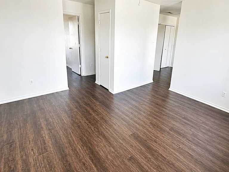 1501 Benttree Dr #D — Photo 3