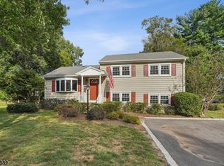 42 Circle Rd, Florham Park, NJ 07932