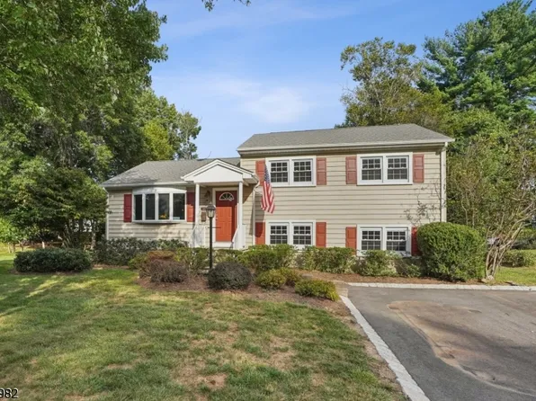 42 Circle Rd, Florham Park Boro, NJ 07932